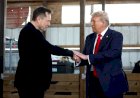 Briga entre Elon Musk e Trump derruba ações da Tesla e abala mercado global; Apple também amarga perdas bilionárias