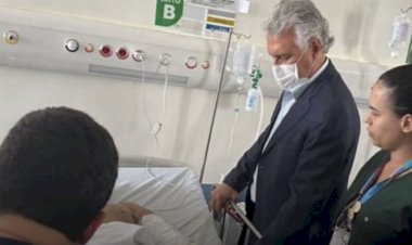 Governador Ronaldo Caiado visita policial militar que se acidentou durante ocorrência