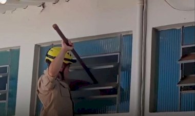 Bombeiros resgatam criança trancada em banheiro de posto de saúde em Goiatuba