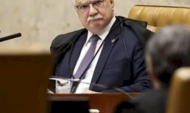 Fachin assume caso envolvendo Moraes e Vorcaro