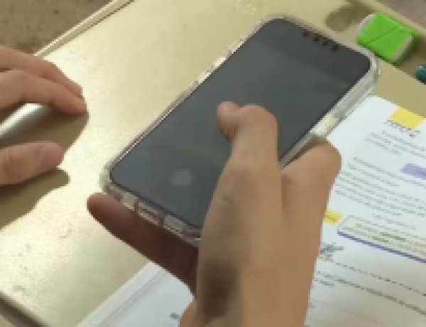 MEC orienta escolas sobre proibição do uso de celulares durante aulas e intervalos