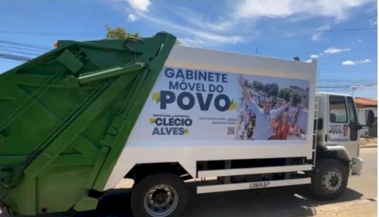 Deputado Clécio Alves coloca caminhão para ajudar o aliado Rogério Cruz na coleta do lixo em Goiânia