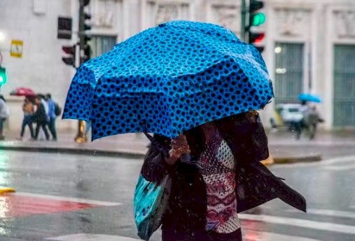 Temporais no Sudeste: ZCAS deve provocar fortes chuvas e risco de deslizamentos