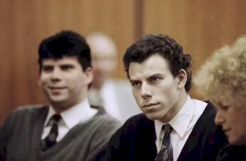 Irmãos Menendez voltam aos tribunais em busca de revisão de sentença após mais de 30 anos presos