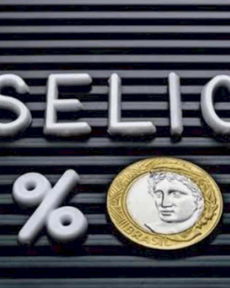 Inflação desacelera e aumenta chance de corte na Selic